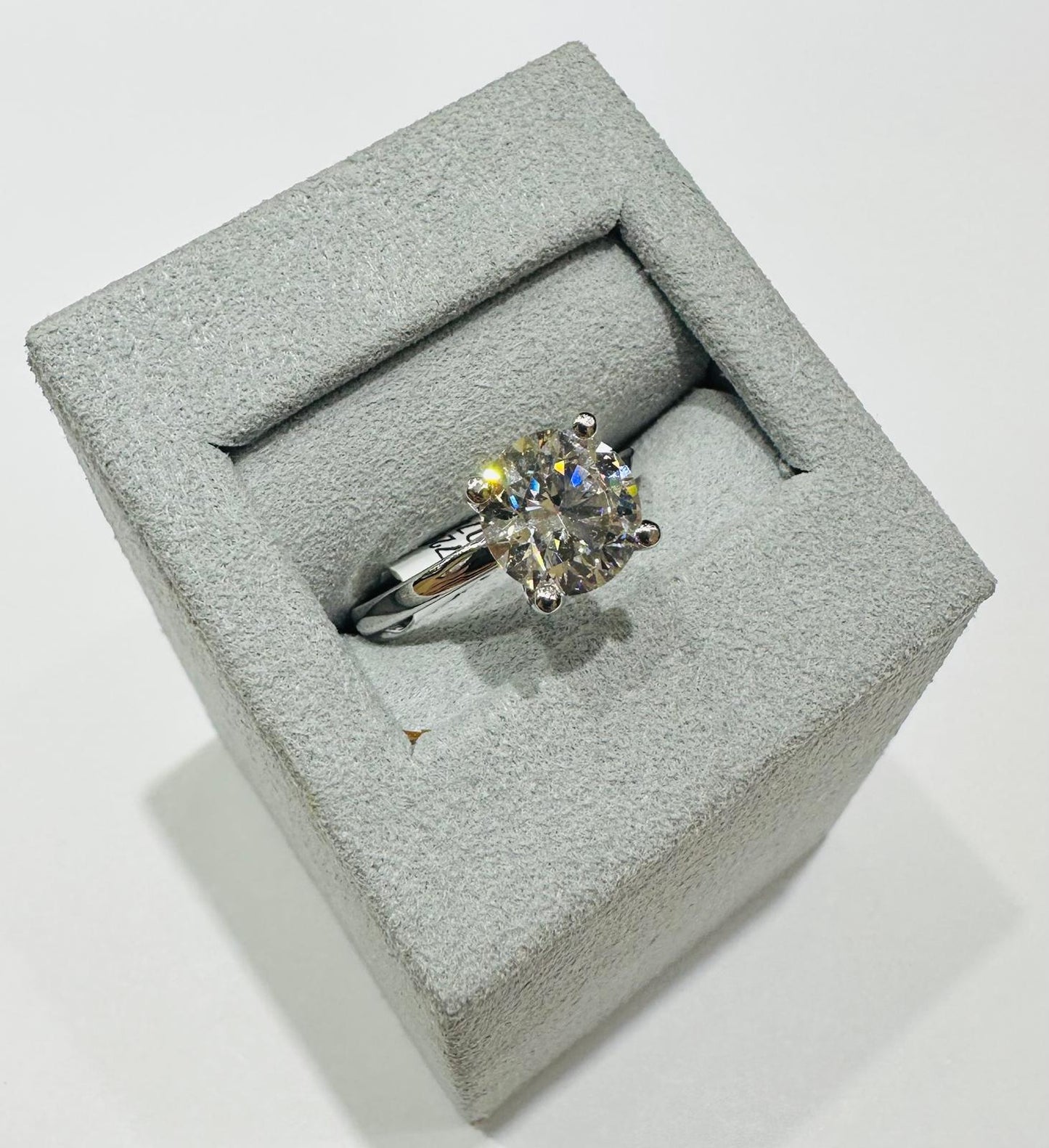 14K WHITE GOLD LAB GROWN DIAMOND RING VS-  2.04CT   2.72gm