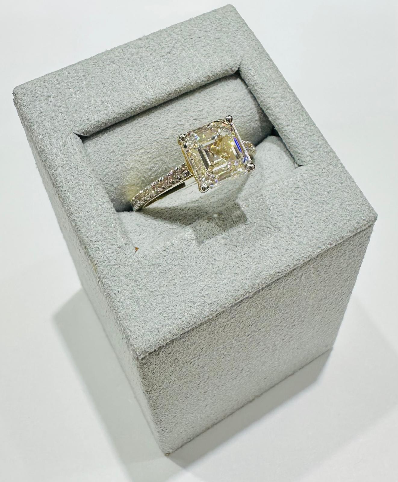 14K GOLD LAB GROWN DIAMOND RING-  3.40CT    2.60gm