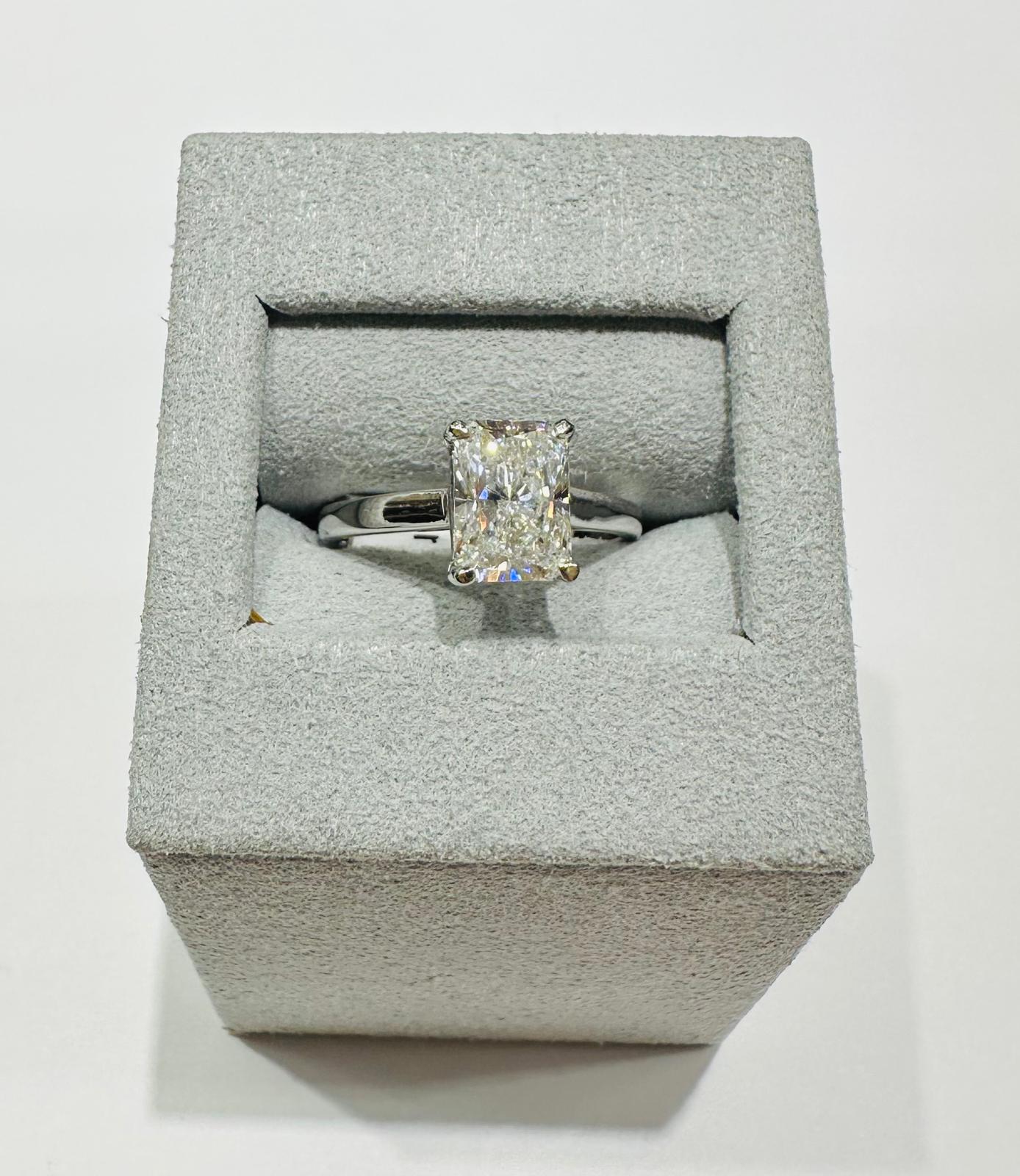 14K GOLD LAB GROWN DIAMOND RING VS-  2.00CT