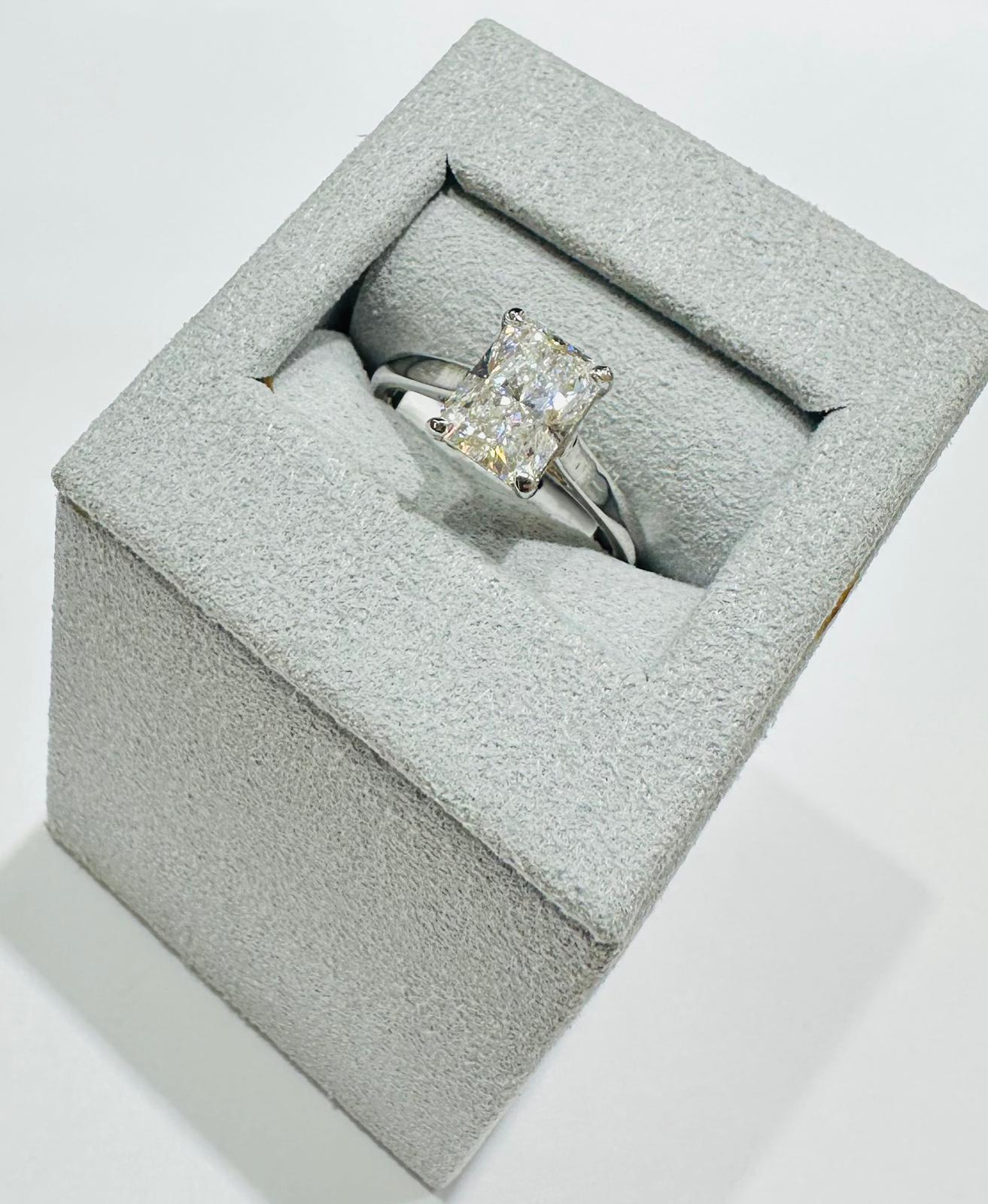 14K GOLD LAB GROWN DIAMOND RING VS-  2.00CT