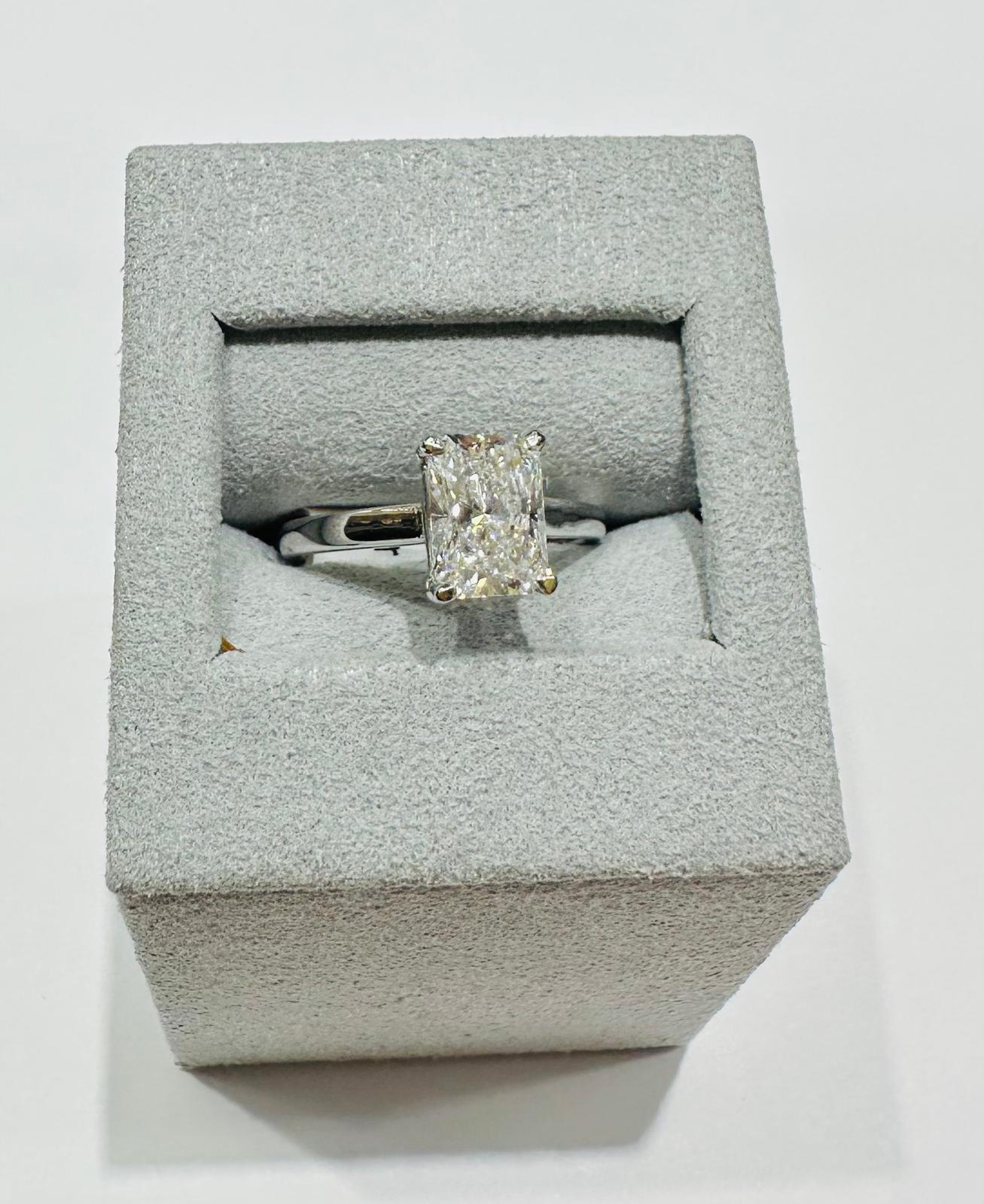 14K GOLD LAB GROWN DIAMOND RING VS-  2.00CT