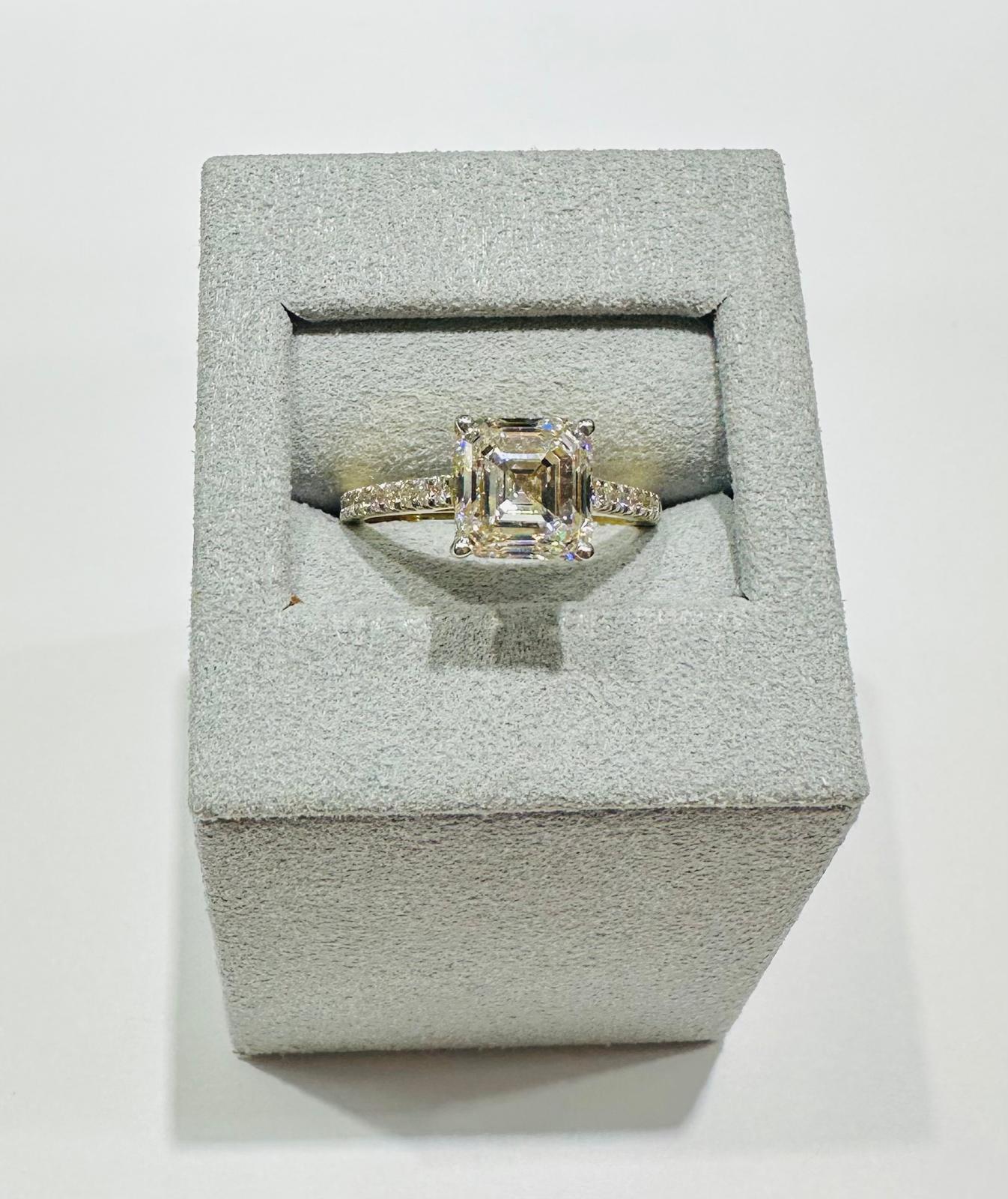 14K GOLD LAB GROWN DIAMOND RING-  3.40CT    2.60gm