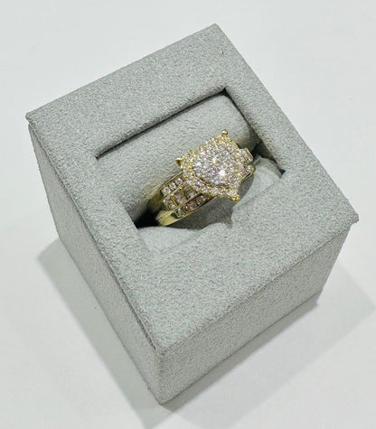10K GOLD LAB GROWN DIAMOND HEART RING VS-  0.83CTW