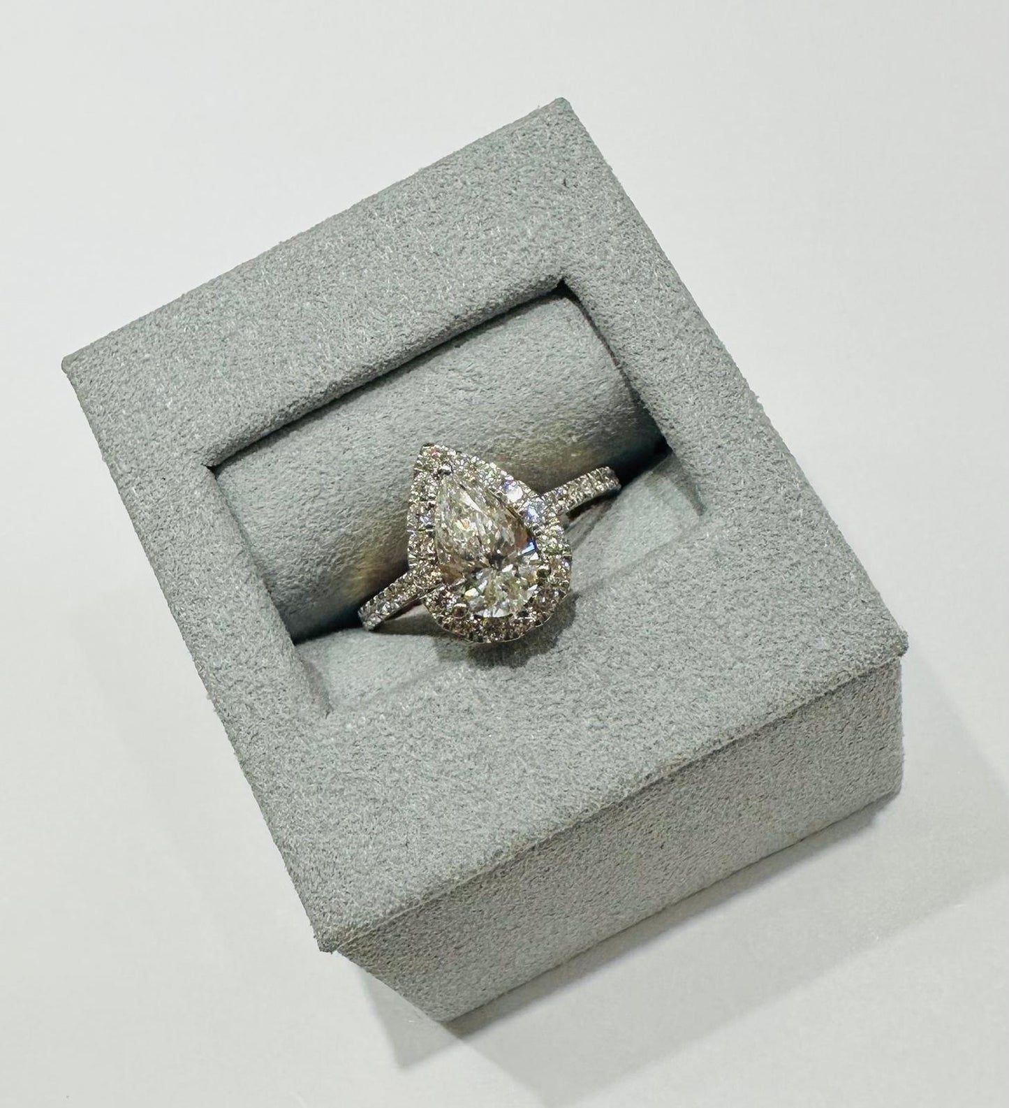 14K GOLD LAB GROWN DIAMOND PEAR RING VS-  1.70TC/CT1.08
