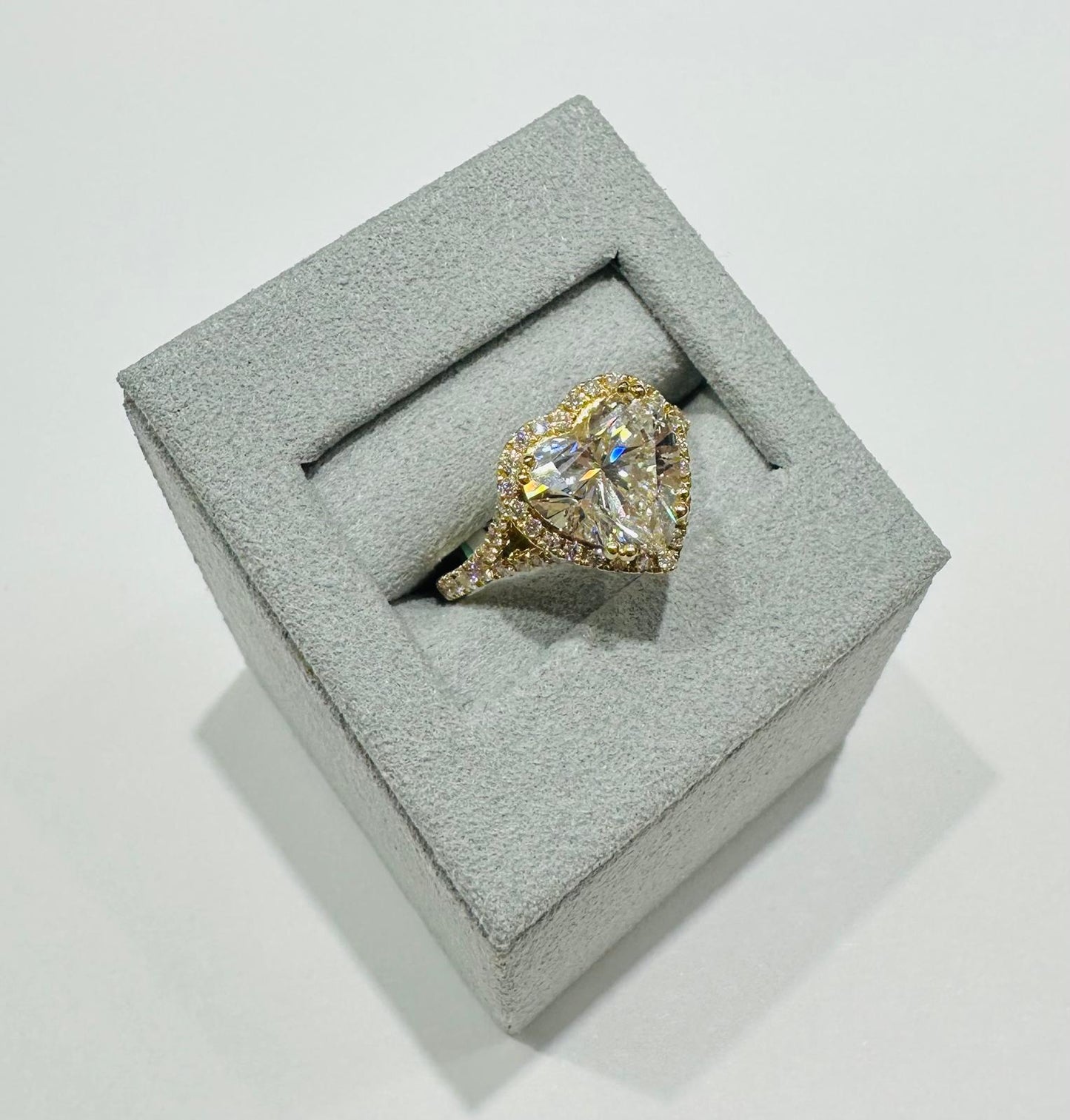 14K GOLD LAB GROWN DIAMOND HEART RNG VS- 3.46CTTW