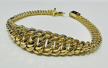 10K GOLD PRINCESS CUT BRACELET-  8"  WEIGHT: 12.0gm