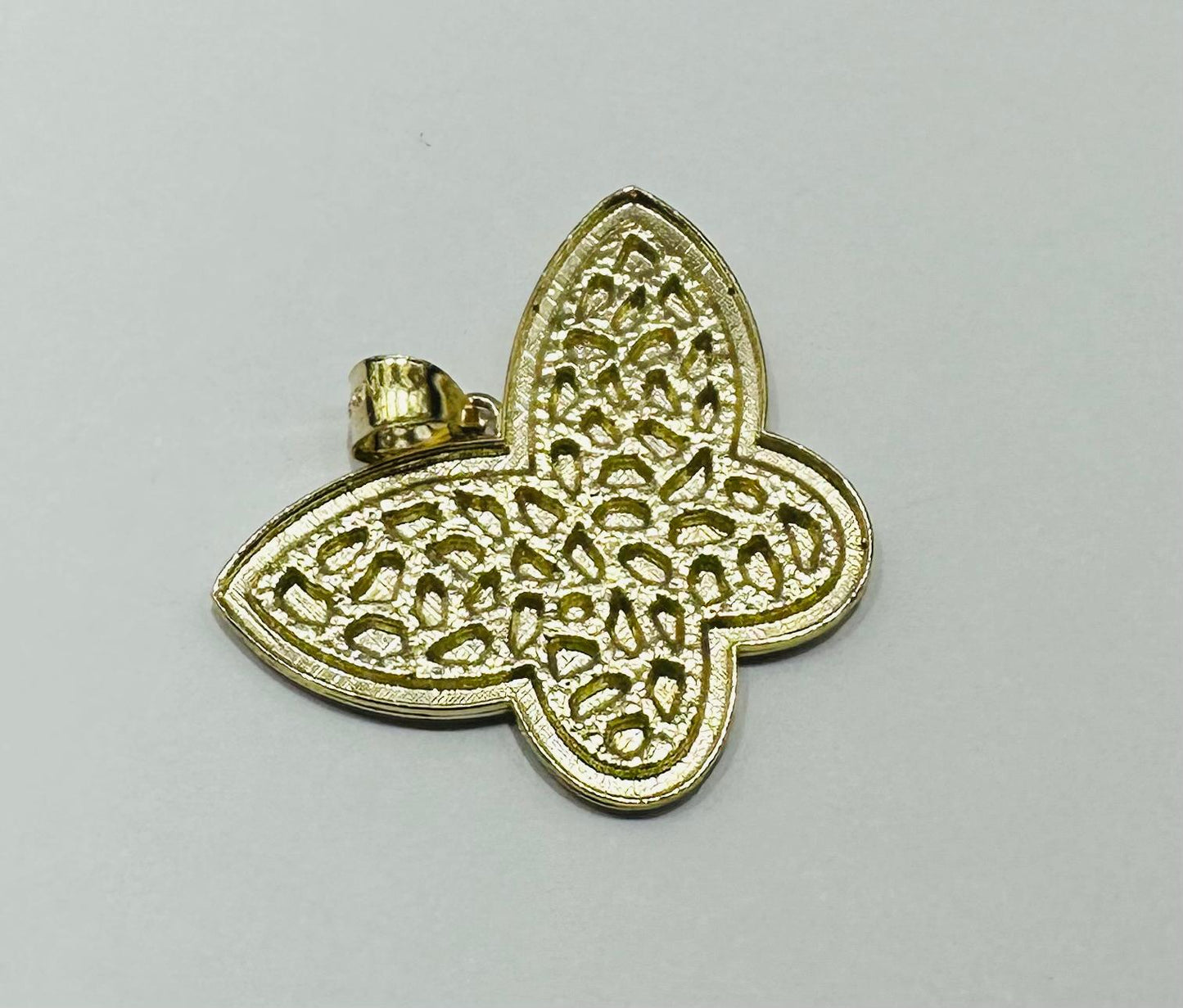 10K GOLD BUTTERFLY PENDANT-  WEIGHT: 5.0gm