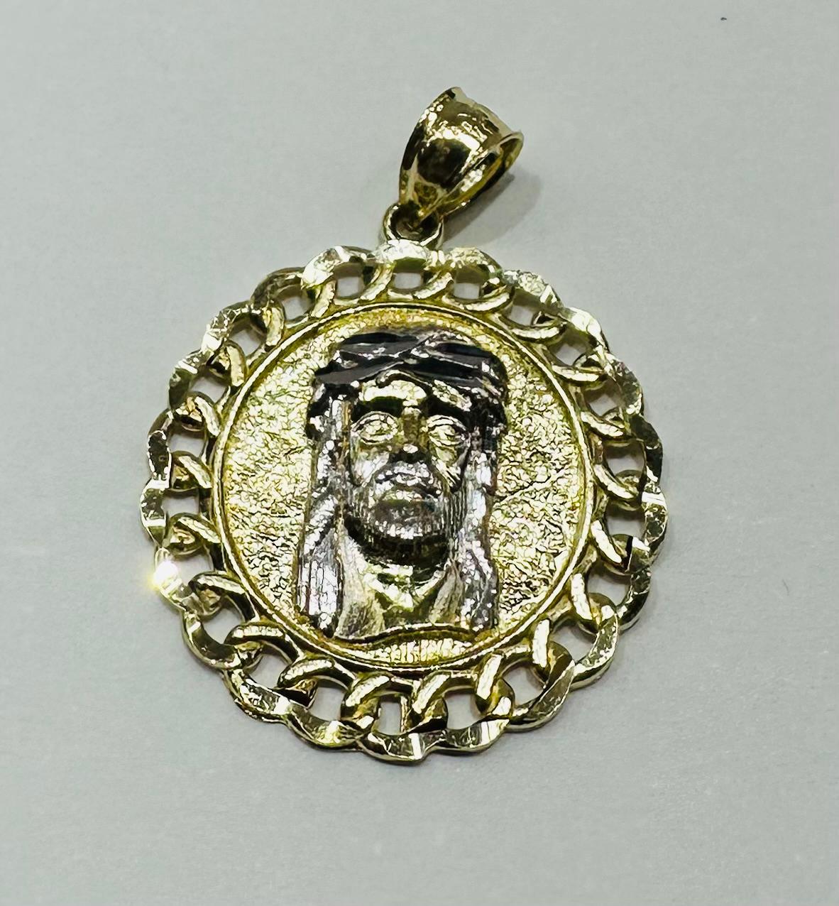 10K GOLD TWO TONED JESUS PENDANT-  WEIGHT: 2.2gm