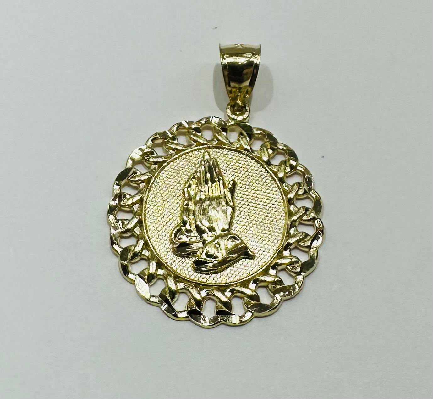 10K GOLD PRAYING HANDS PENDANT-  WEIGHT: 3.2gm