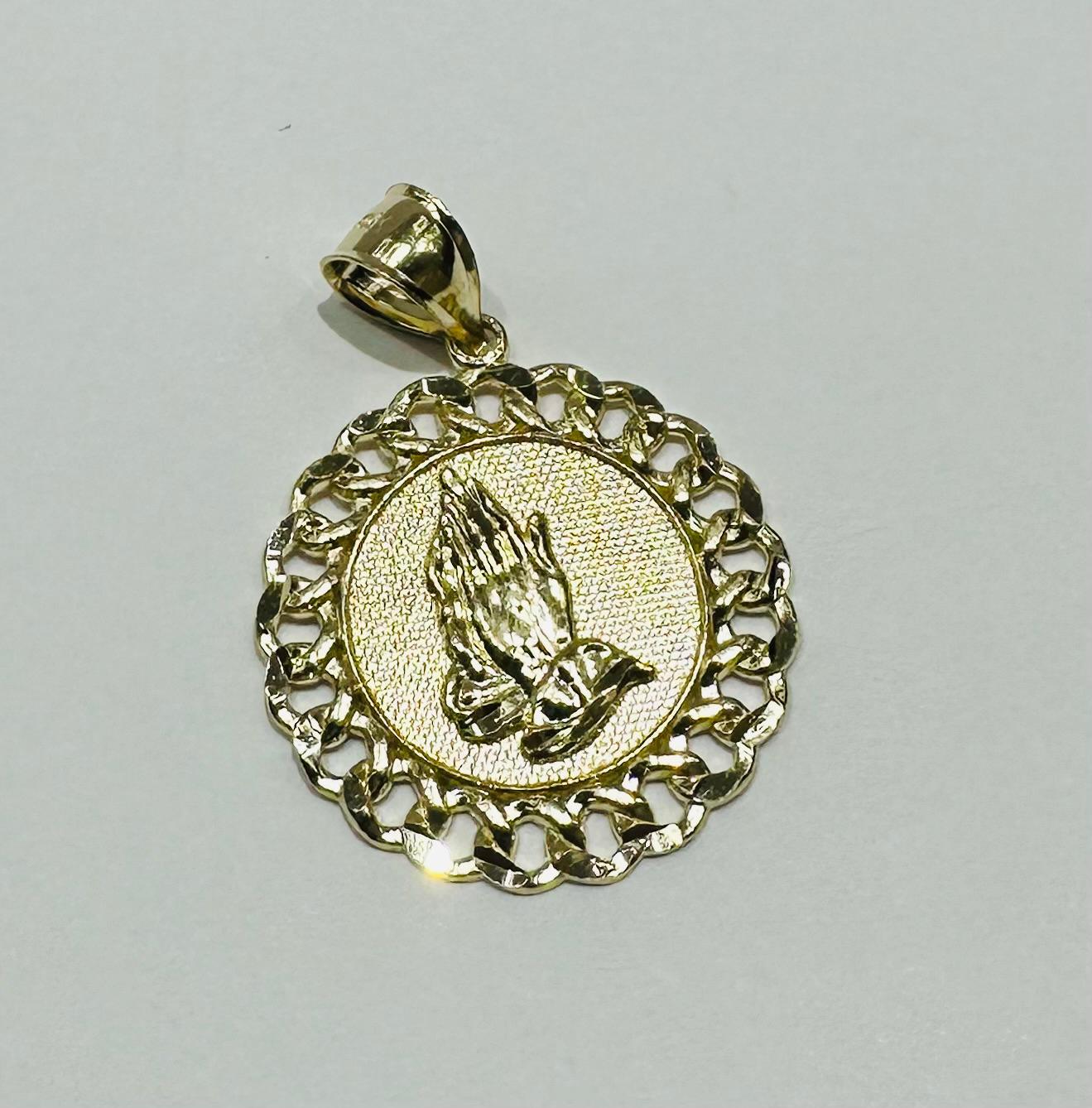 10K GOLD PRAYING HANDS PENDANT-  WEIGHT: 3.2gm
