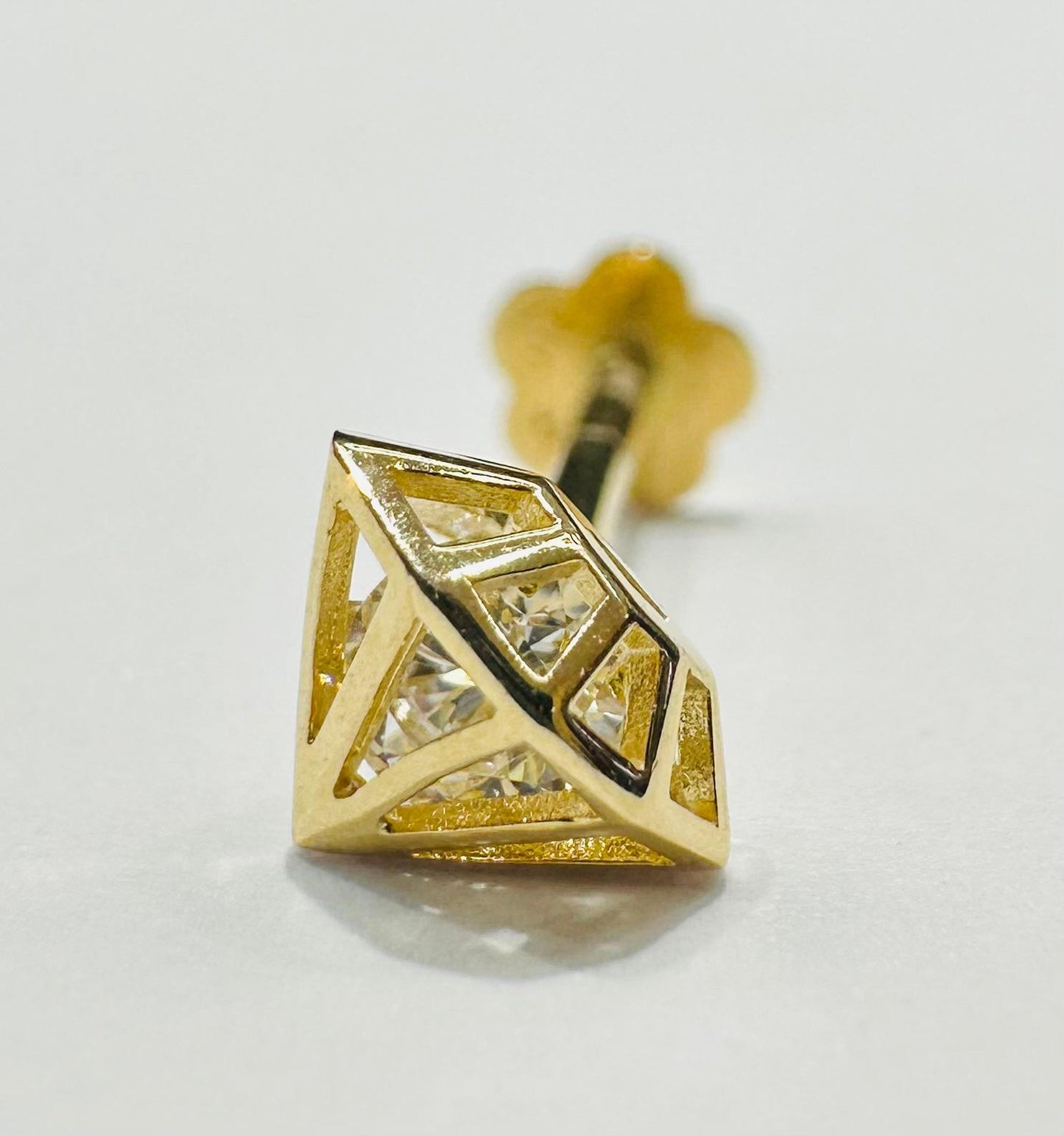 14K GOLD DIAMOND SHAPED NOSE RING