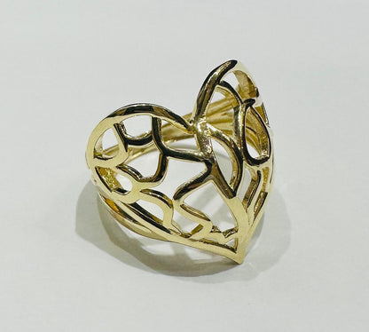 10K GOLD LAB HEART RING- WEIGHT:  3.5gm