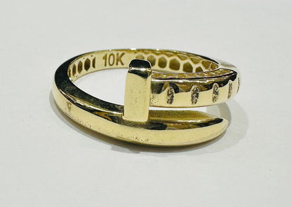10K GOLD NAIL HEAD RING- WEIGHT:  1.8gm