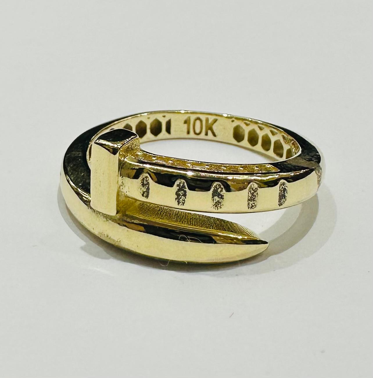 10K GOLD NAIL HEAD RING- WEIGHT:  1.8gm