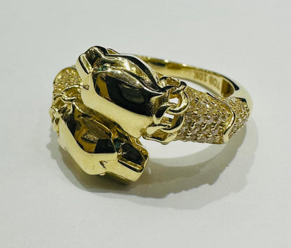 10K GOLD GREEN EYE PANTHER RING WITH CZ STONES- WEIGHT: 5.3gm
