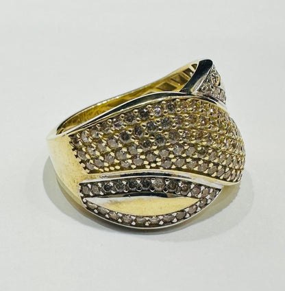 10K GOLD RING WITH CZ STONES- WEIGHT:  6.0gm