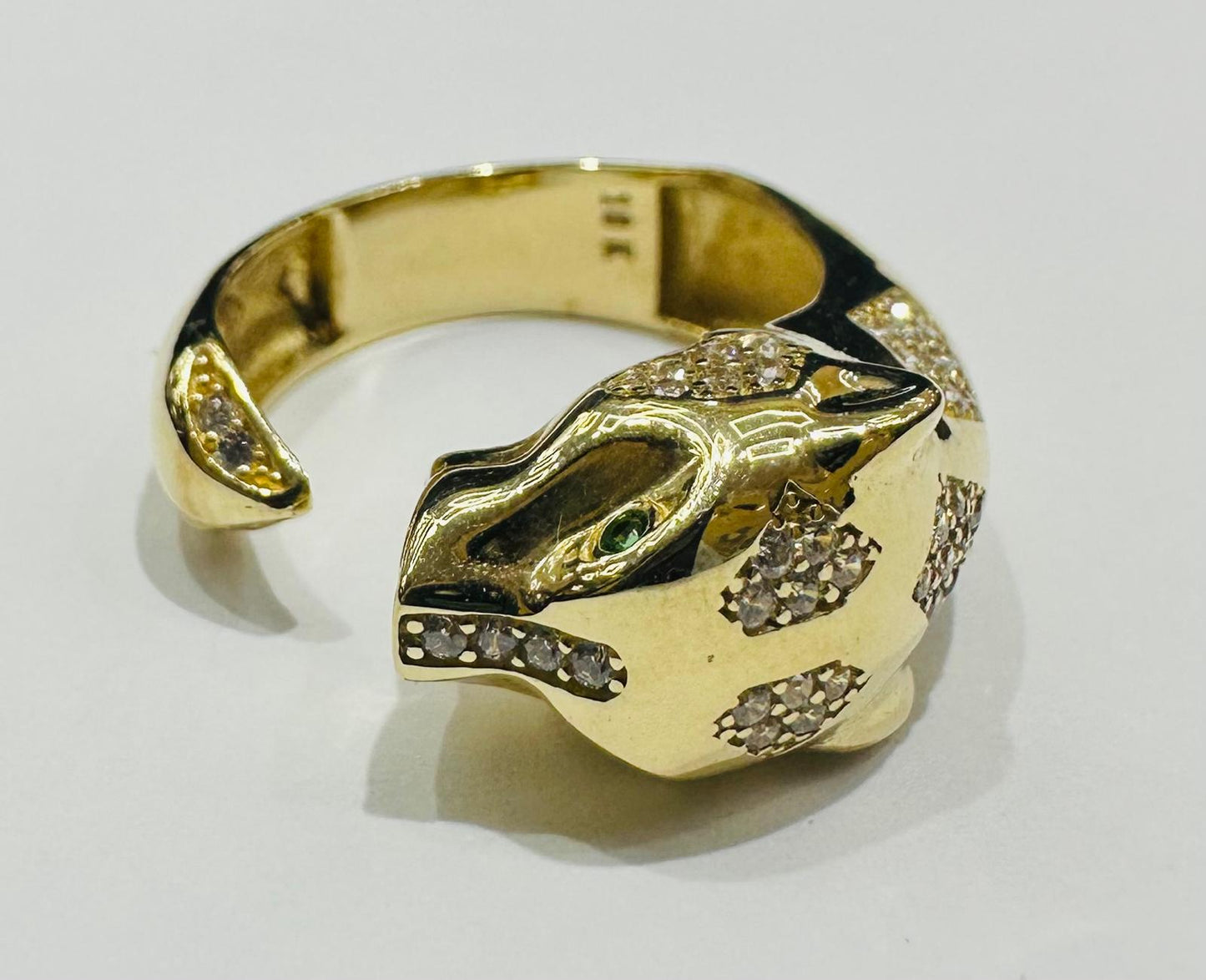 10K GOLD PANTHER RING WITH CZ STONES- WEIGHT:  4.3gm
