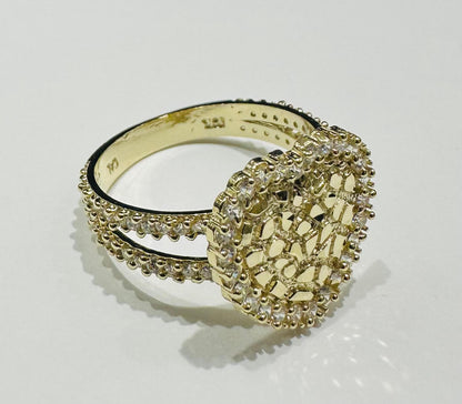 10K GOLD HEART RING WITH CZ STONES- WEIGHT:  2.8gm
