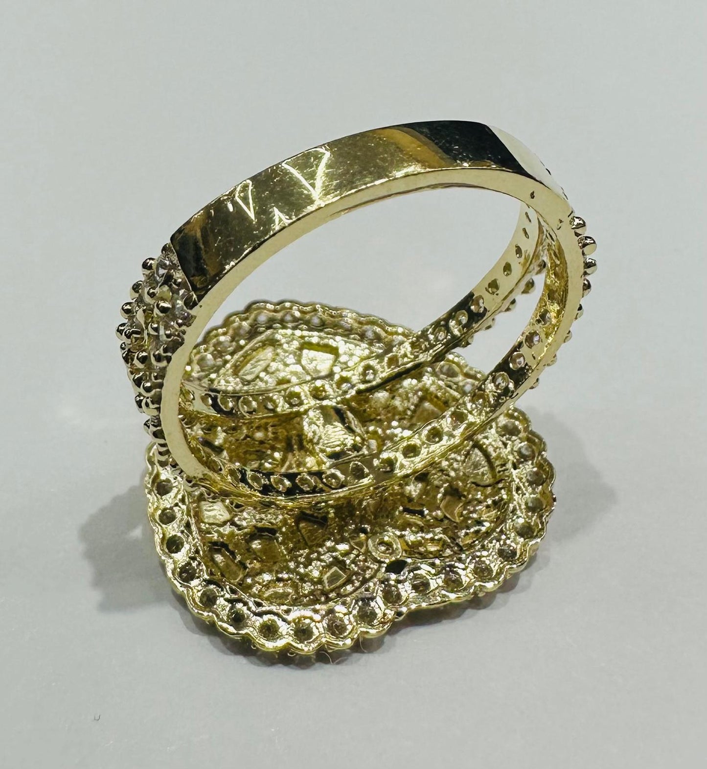 10K GOLD HEART RING WITH CZ STONES- WEIGHT:  3.7gm