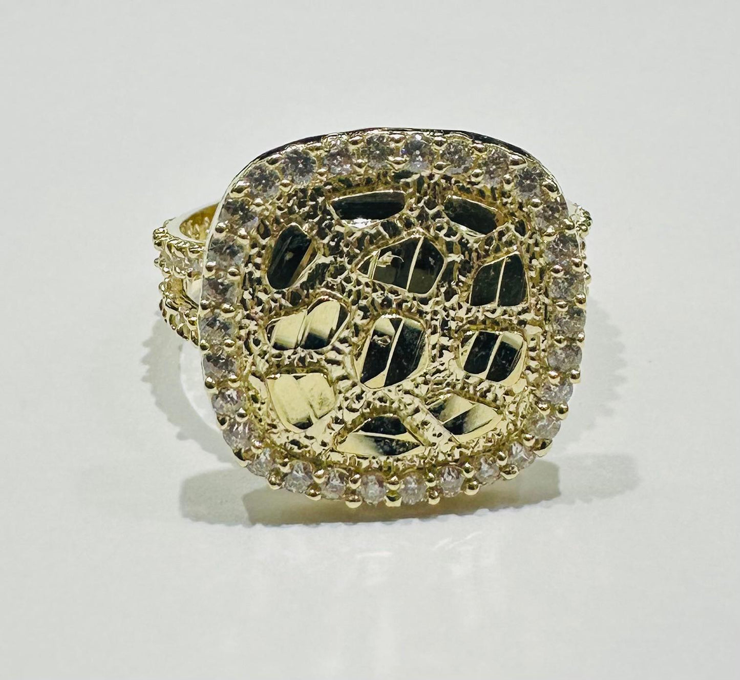 10K GOLD NUGGET RING WITH CZ STONES- WEIGHT:  2.9gm