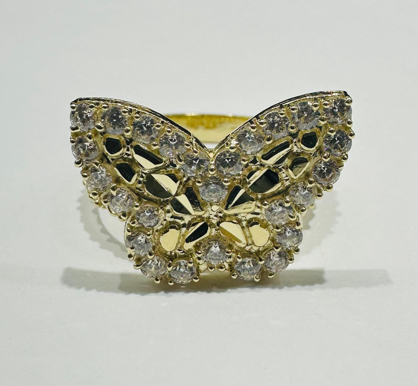 10K GOLD NUGGET RING WITH CZ STONES- WEIGHT:  3.9gm