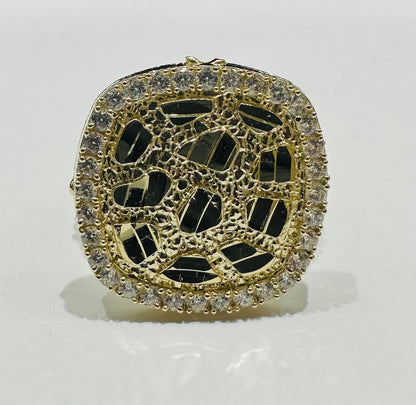 10K GOLD NUGGET RING WITH CZ STONES- WEIGHT:  4.4gm