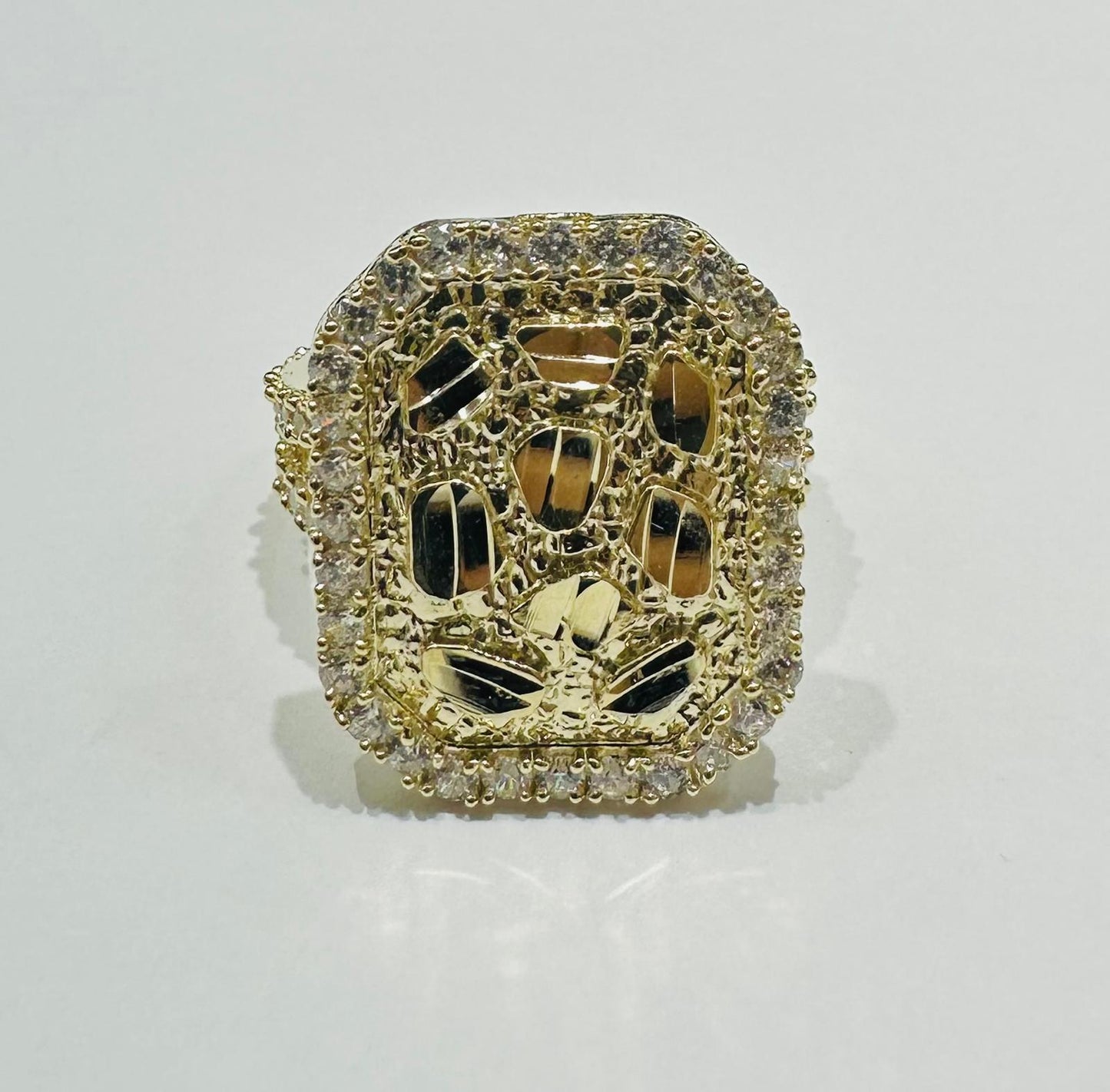 10K GOLD NUGGET RING WITH CZ STONES- WEIGHT:  4.2gm