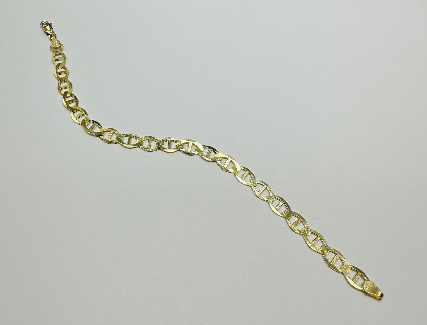 10K GOLD ANCHOR LINK BRACELET- WEIGHT:  4.7gm   7"   5.80mm