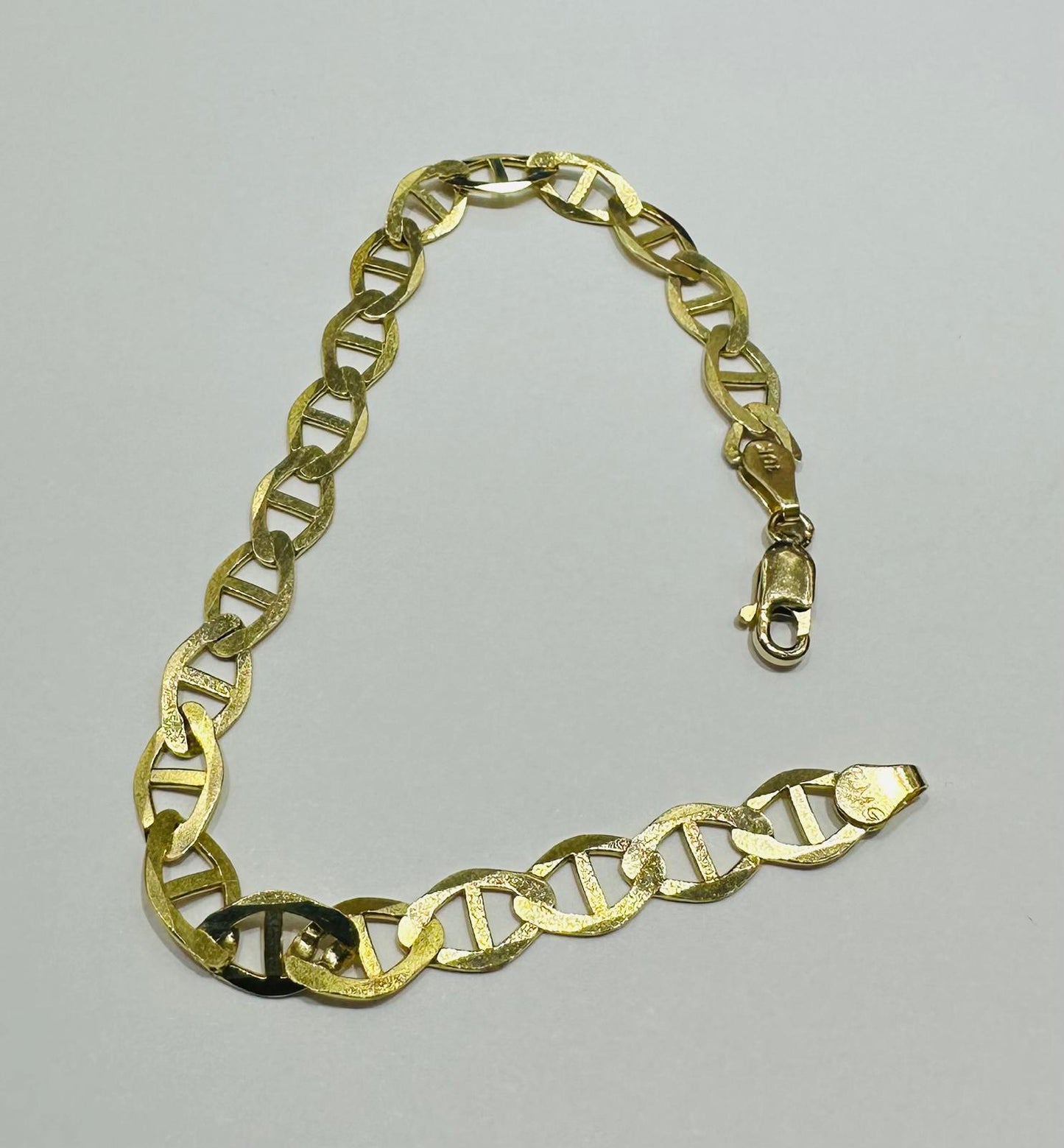 10K GOLD ANCHOR LINK BRACELET- WEIGHT:  4.7gm   7"   5.80mm