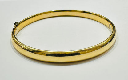10K GOLD BANGLE BRACELET- WEIGHT:  3.7gm