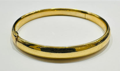 10K GOLD BANGLE BRACELET- WEIGHT:  5.1gm