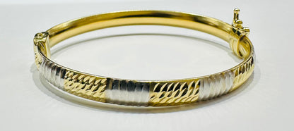 10K GOLD TWO TONED BANGLE BRACELET- WEIGHT:  6.3gm