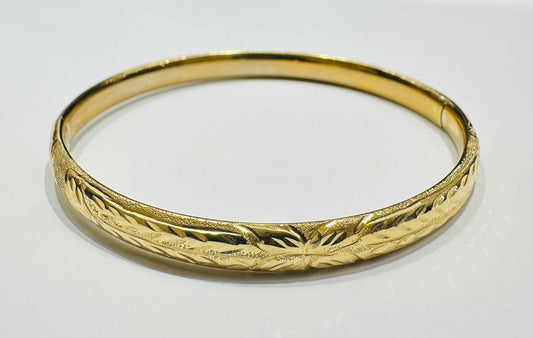 10K GOLD BANGLE BRACELET- WEIGHT:  3.6gm