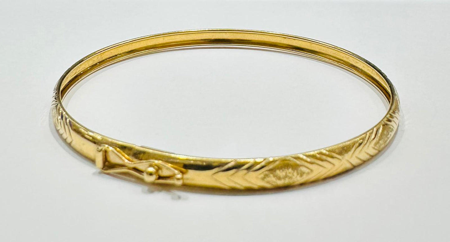 10K GOLD BANGLE BRACELET- WEIGHT:  3.2gm