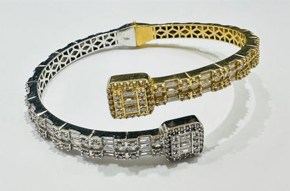 10K GOLD TWO TONED BRACELET WITH CZ STONES- WEIGHT:  20.8gm