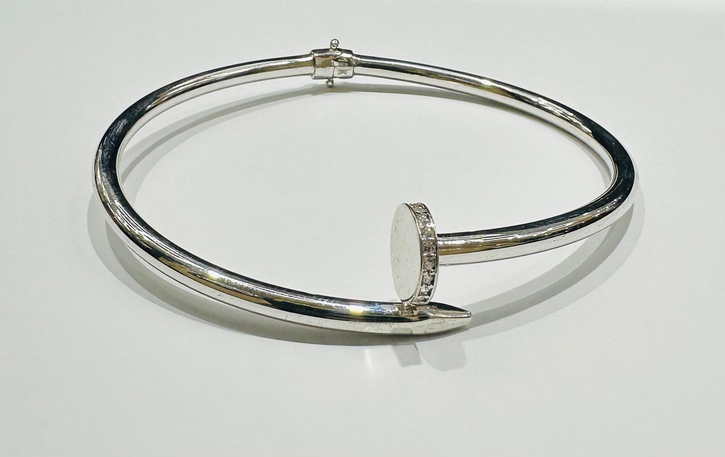 10K WHITE GOLD NAIL BRACELET- WEIGHT:  6.7gm