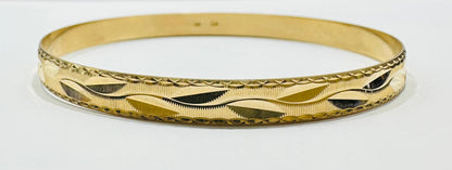 14K GOLD BANGLE BRACELET- WEIGHT:  9.1gm