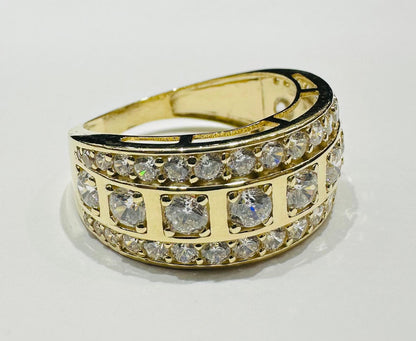 14K GOLD ROUND RING WITH CZ STONES- WEIGHT: 7.5gm