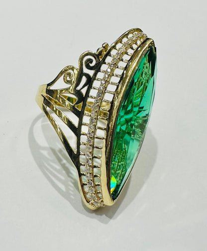 14K GOLD VINTAGE ITALIAN RING - WEIGHT: 4.8gm