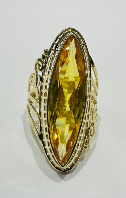 14K GOLD VINTAGE ITALIAN RING - WEIGHT: 5.8gm