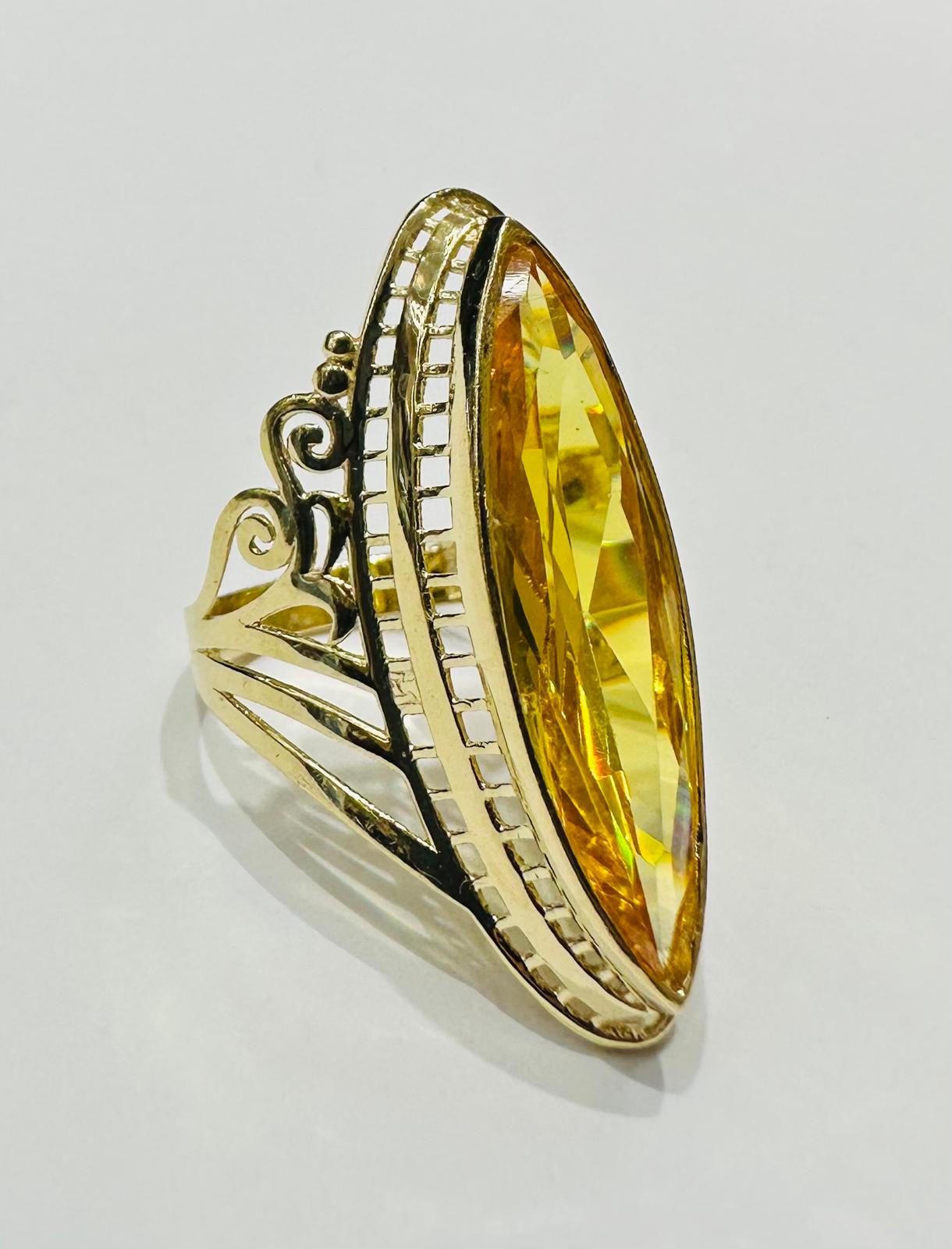 14K GOLD VINTAGE ITALIAN RING - WEIGHT: 5.8gm