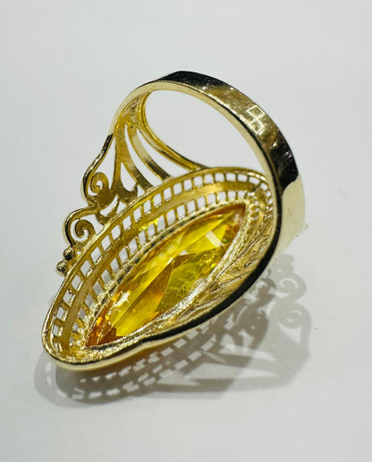 14K GOLD VINTAGE ITALIAN RING - WEIGHT: 5.8gm
