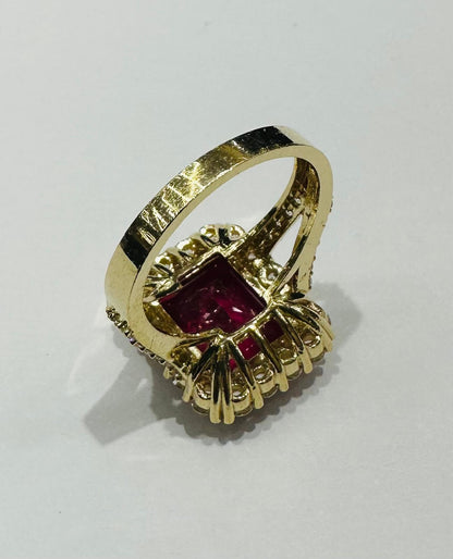 14K GOLD RUBY RING - WEIGHT: 7.4gm