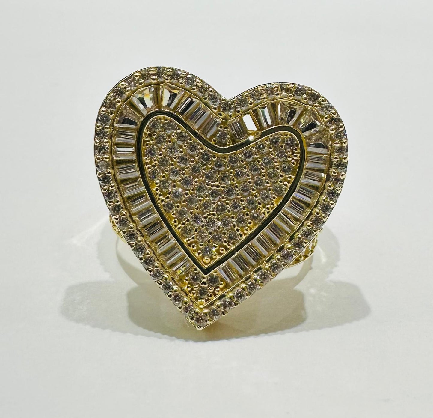 14K GOLD HEART RING - WEIGHT: 8.3gm