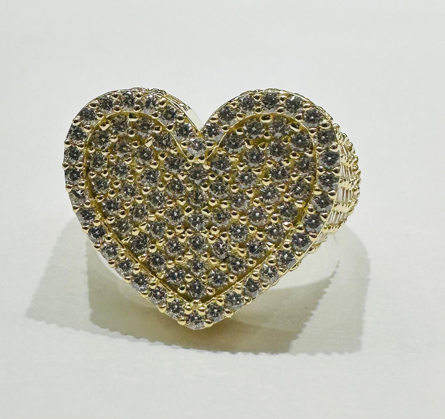 14K GOLD HEART RING - WEIGHT: 6.8gm