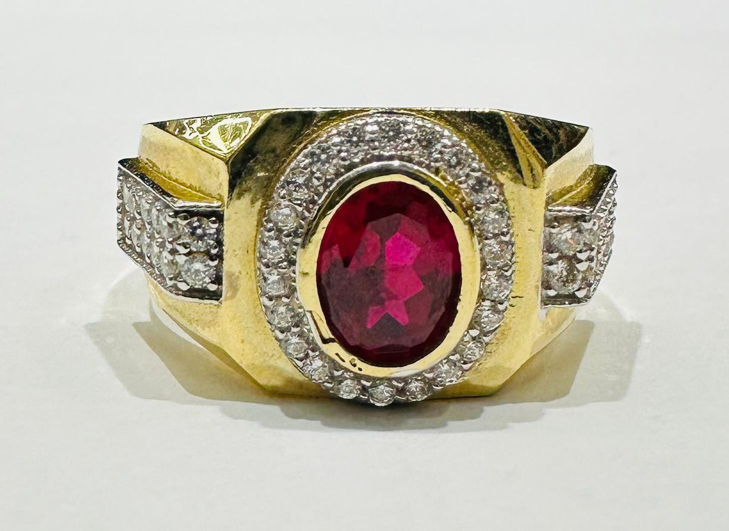 14K GOLD RUBY RING WITH CZ STONES - WEIGHT: 7.0gm
