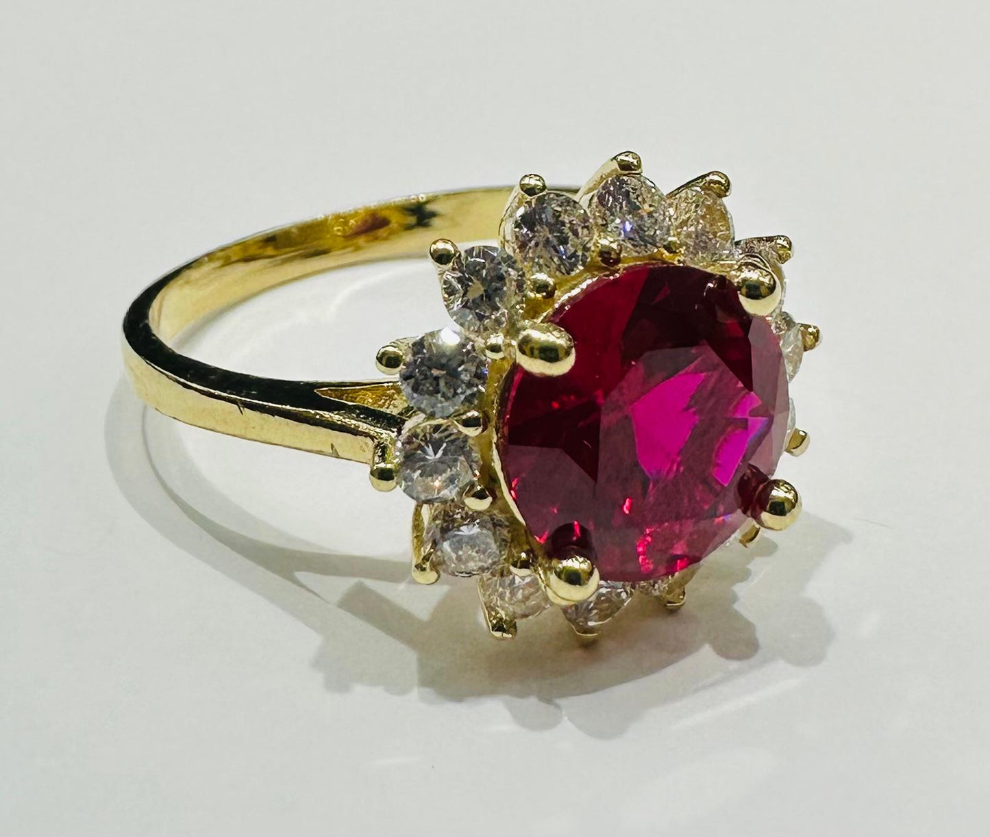 14K GOLD RUBY RING WITH CZ STONES - WEIGHT: 4.0gm