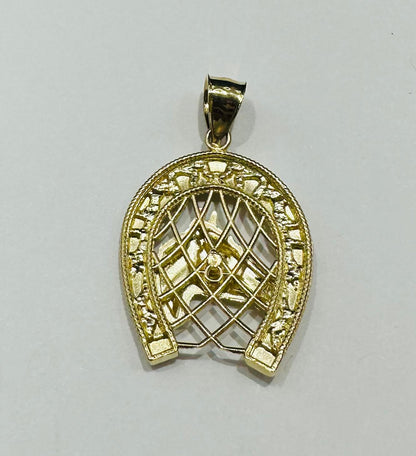 10K GOLD HORSESHOE PENDANT- WEIGHT: 3.1gm