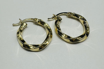 10K GOLD ROUND EARRINGS - WEIGHT: 1.8gm