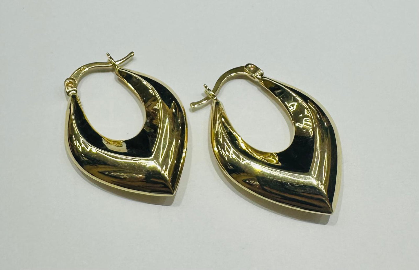 10K GOLD HOOP EARRINGS - WEIGHT: 3.0gm